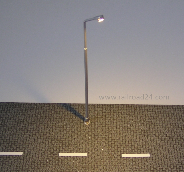 5 Stück LED Peitschenleuchte H0 mit Werbebanner Laterne
